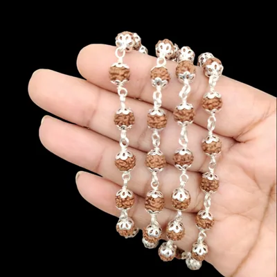 Natural Rudraksha Mala Studded In White Metal (Beads Size: 6-7 MM)